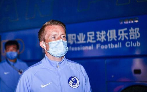 九游APP-赛前中超传出新动向；费耶诺德主帅复盘；管理层表态：管理层满意；球探报告显示潜力(中超有多少个球队)